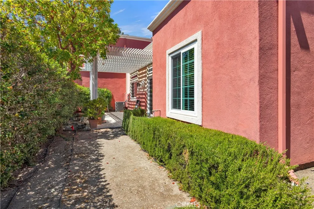 2858 Victoria Avenue San Luis Obispo, CA 93401