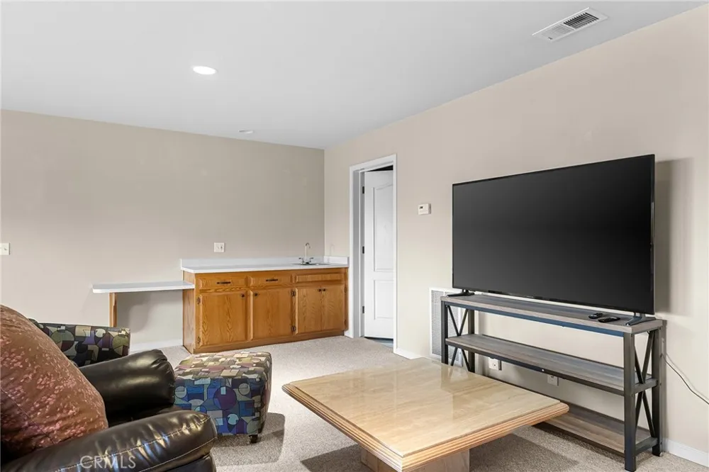5370 Royal Oaks Drive Oroville, CA 95966