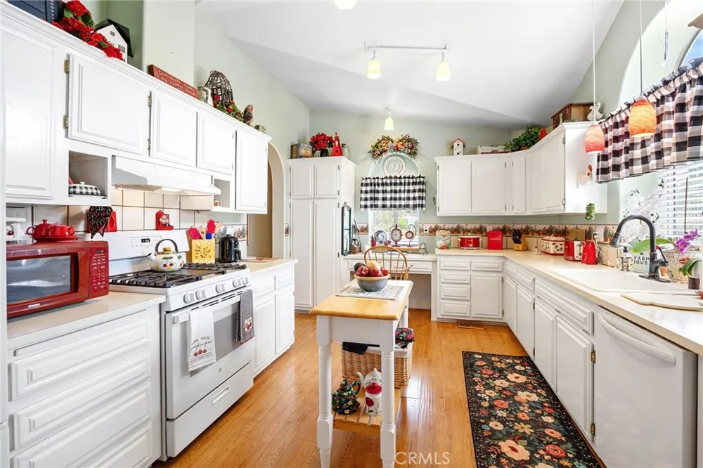 1645 Pear Tree Court Hemet, CA 92545