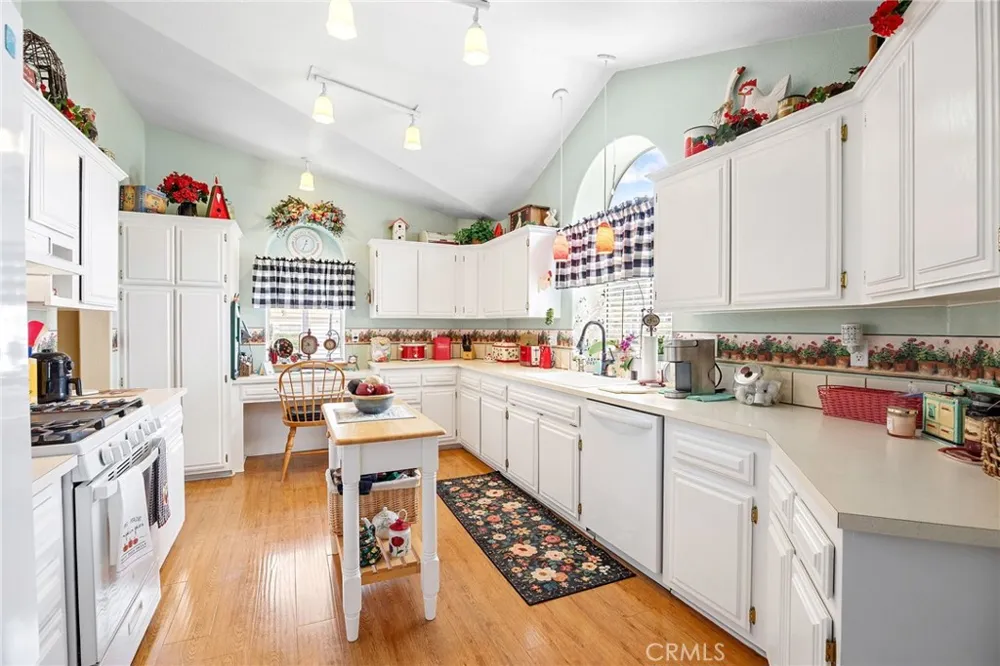 1645 Pear Tree Court Hemet, CA 92545