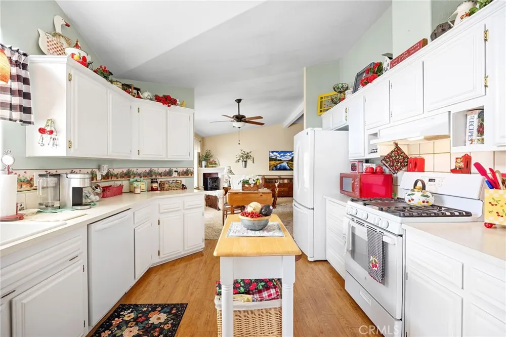 1645 Pear Tree Court Hemet, CA 92545
