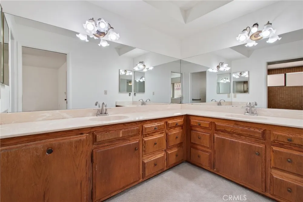 30785 Golden Gate Drive Canyon Lake, CA 92587