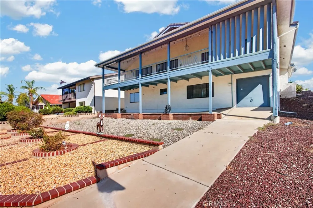 30785 Golden Gate Drive Canyon Lake, CA 92587