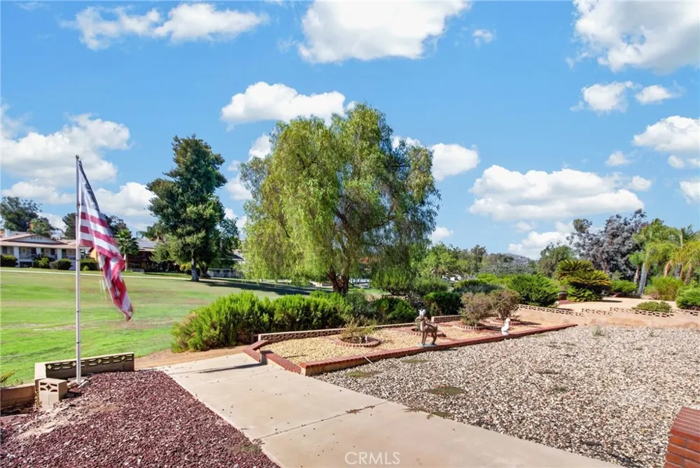 30785 Golden Gate Drive Canyon Lake, CA 92587