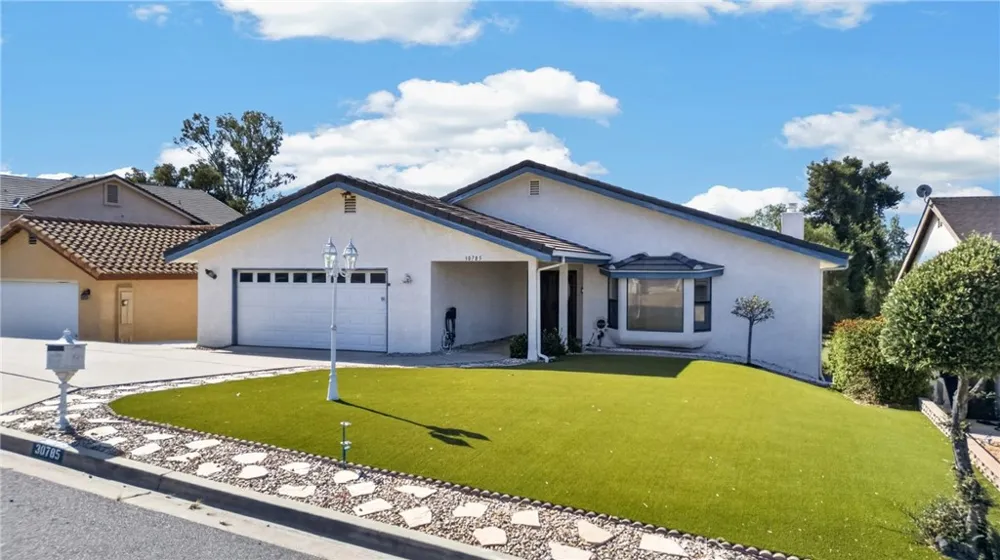 30785 Golden Gate Drive Canyon Lake, CA 92587