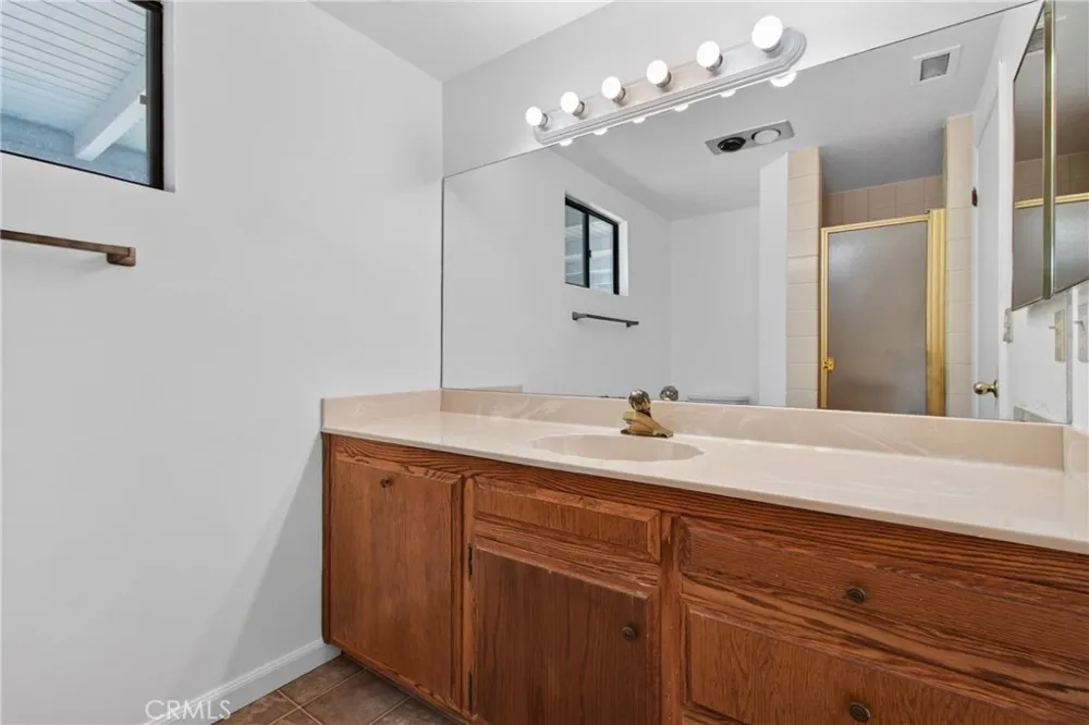 30785 Golden Gate Drive Canyon Lake, CA 92587
