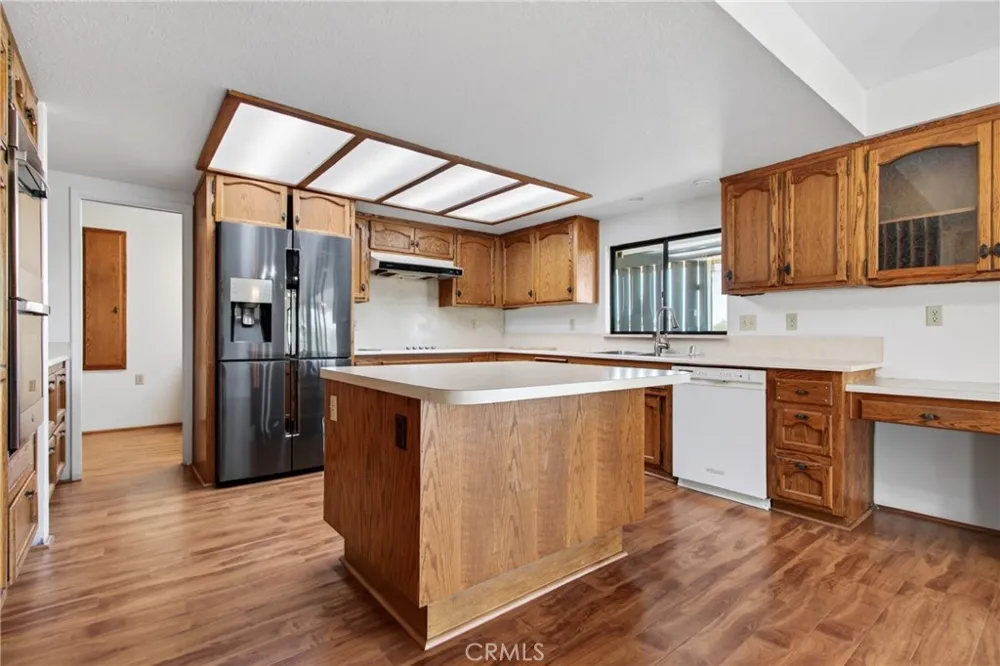 30785 Golden Gate Drive Canyon Lake, CA 92587