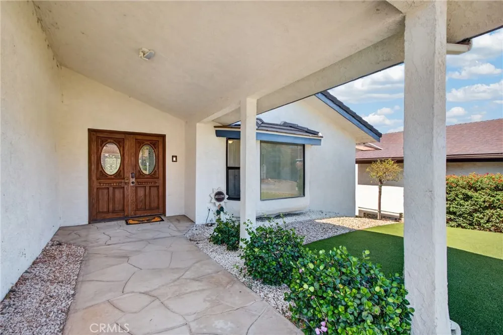 30785 Golden Gate Drive Canyon Lake, CA 92587