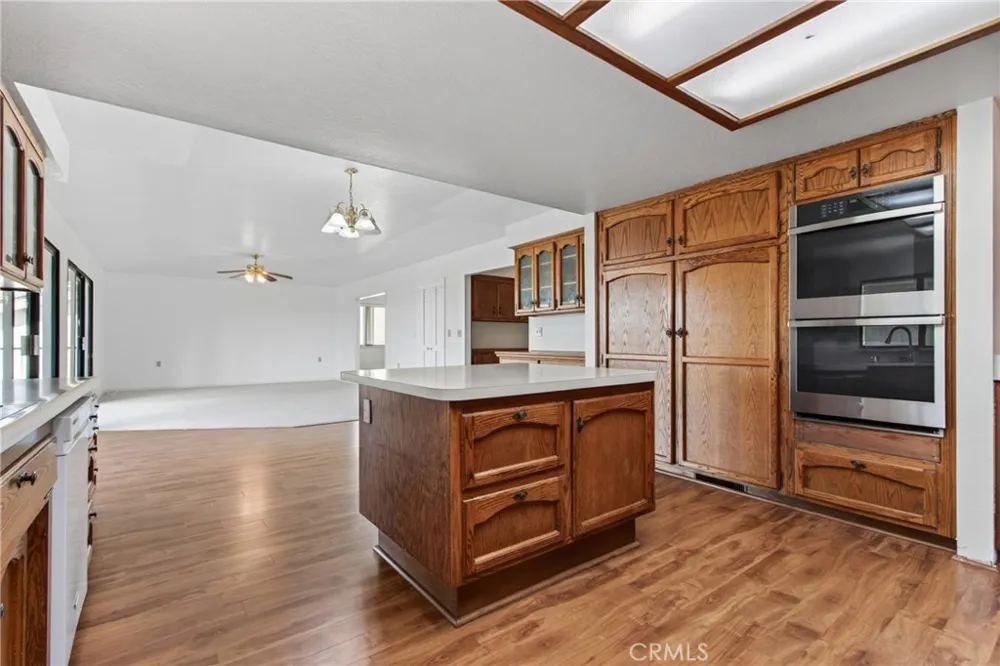 30785 Golden Gate Drive Canyon Lake, CA 92587