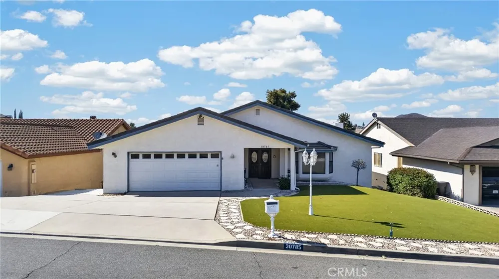 30785 Golden Gate Drive Canyon Lake, CA 92587