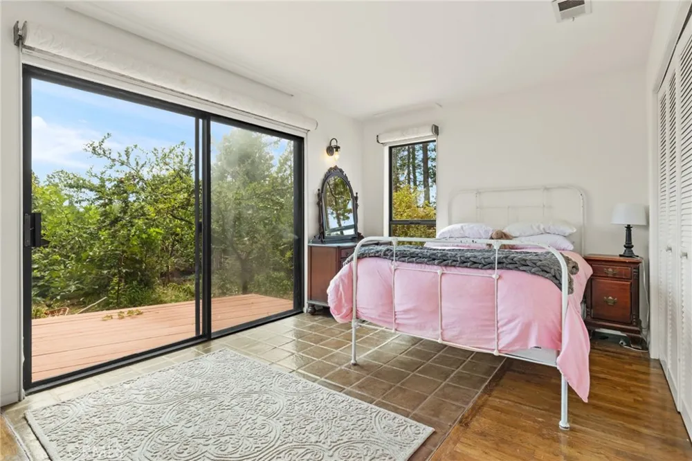 13591 S Park Magalia, CA 95954