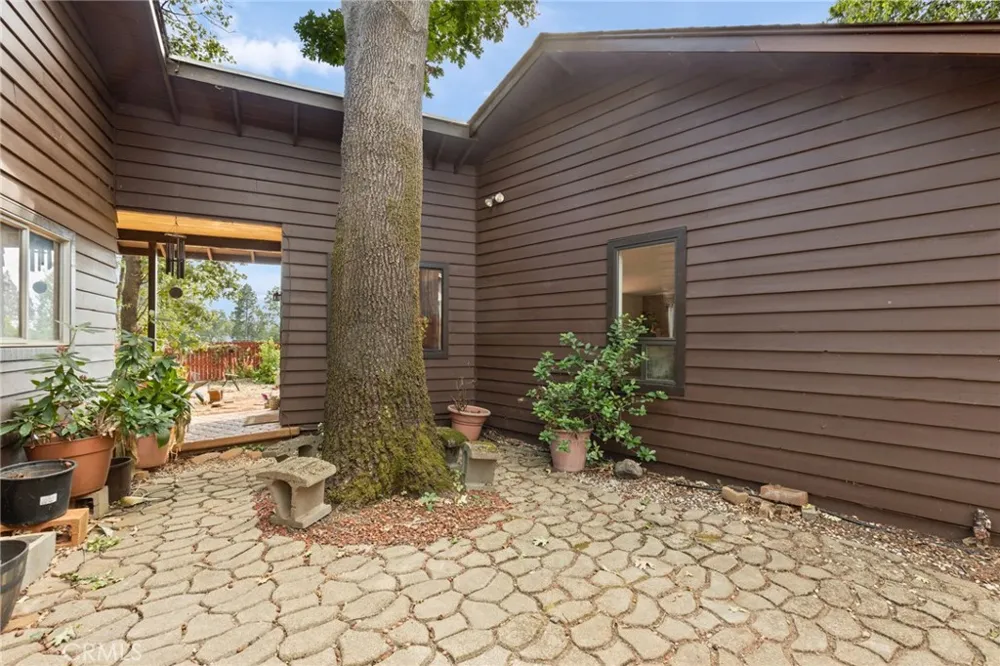 13591 S Park Magalia, CA 95954