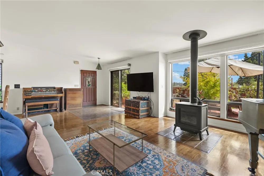 13591 S Park Magalia, CA 95954