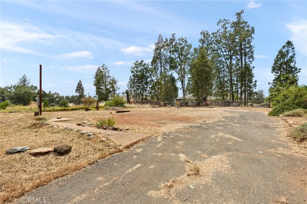 13591 S Park Magalia, CA 95954