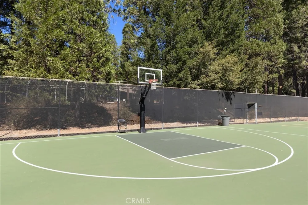 13591 S Park Magalia, CA 95954