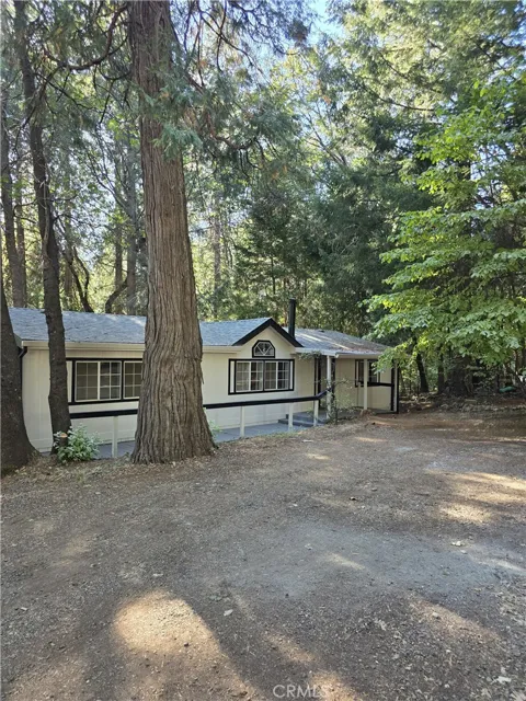 14401 Holmwood