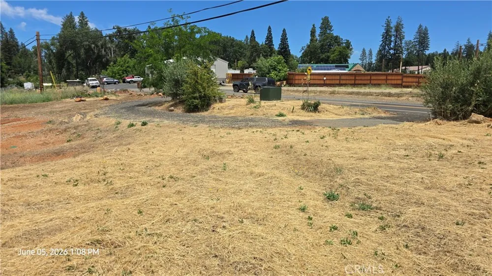 1042 Central Park Paradise, CA 95969