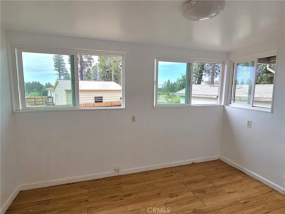 14178 Creston Magalia, CA 95954