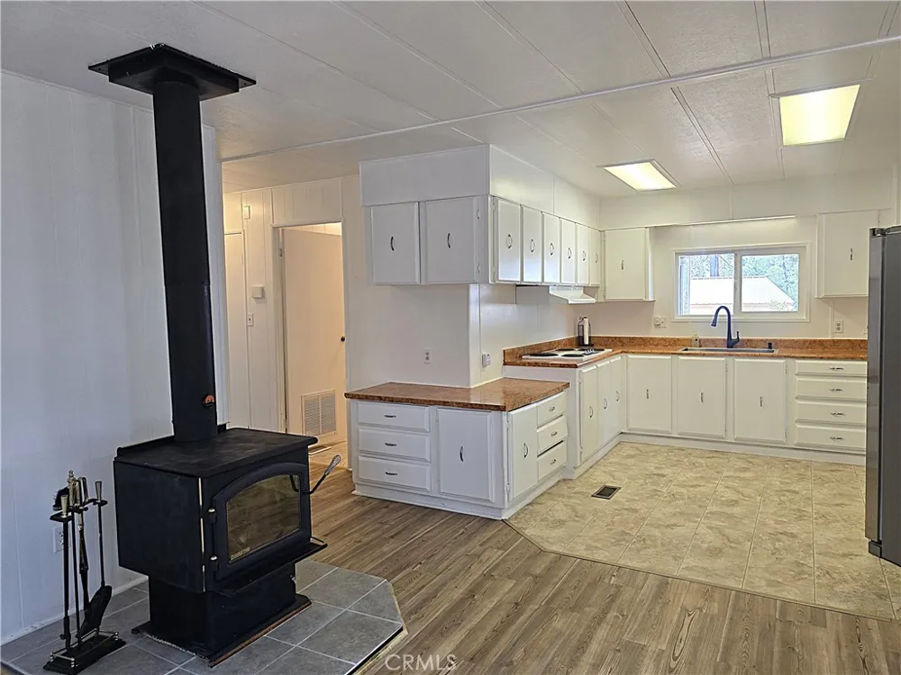 14178 Creston Magalia, CA 95954