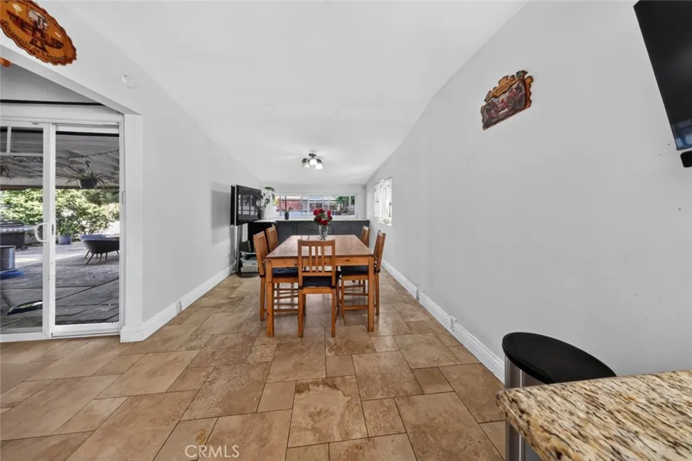 15354 Leadwell Street Van Nuys, CA 91406