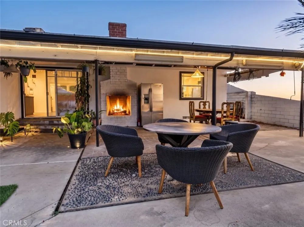 15354 Leadwell Street Van Nuys, CA 91406