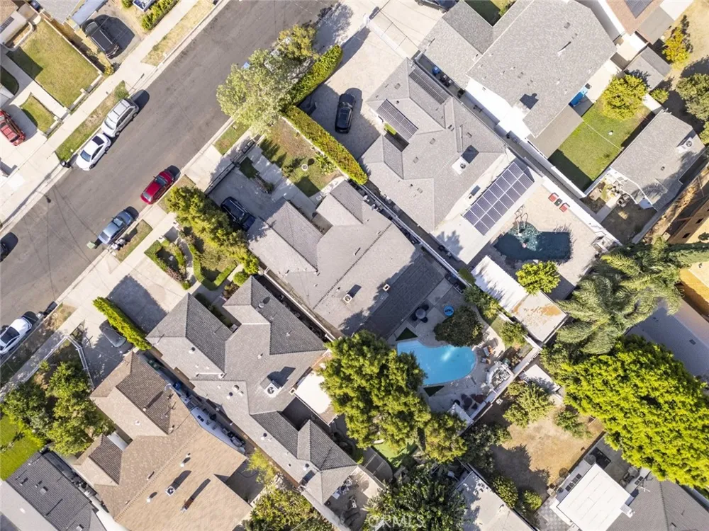 15354 Leadwell Street Van Nuys, CA 91406