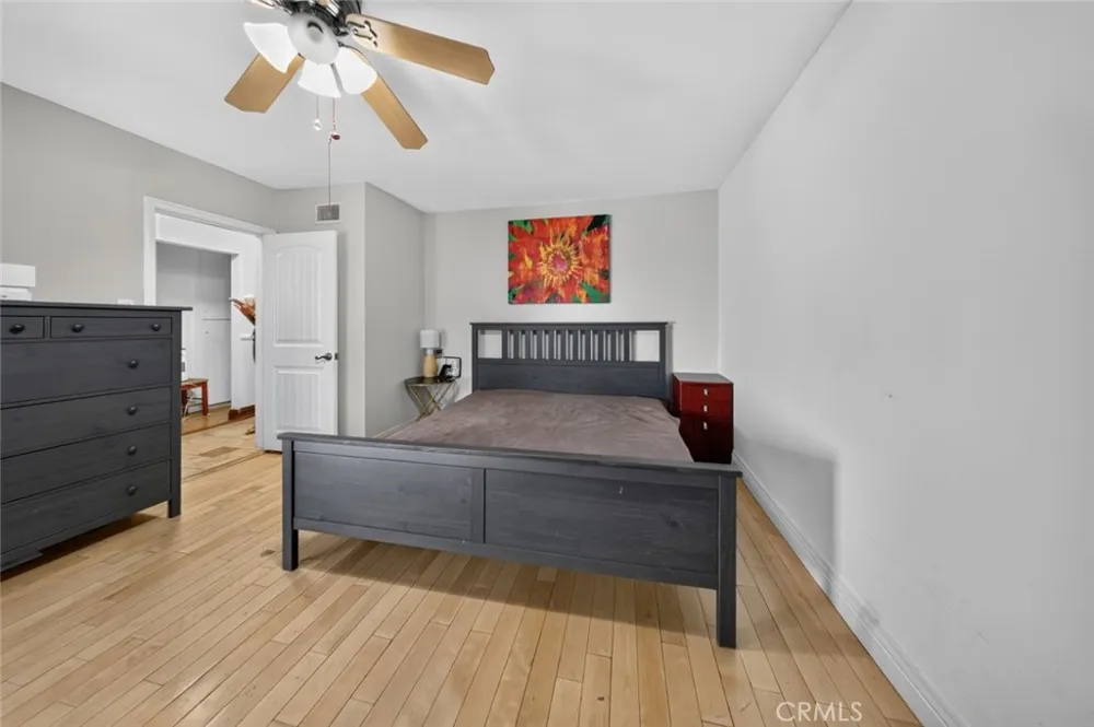 15354 Leadwell Street Van Nuys, CA 91406