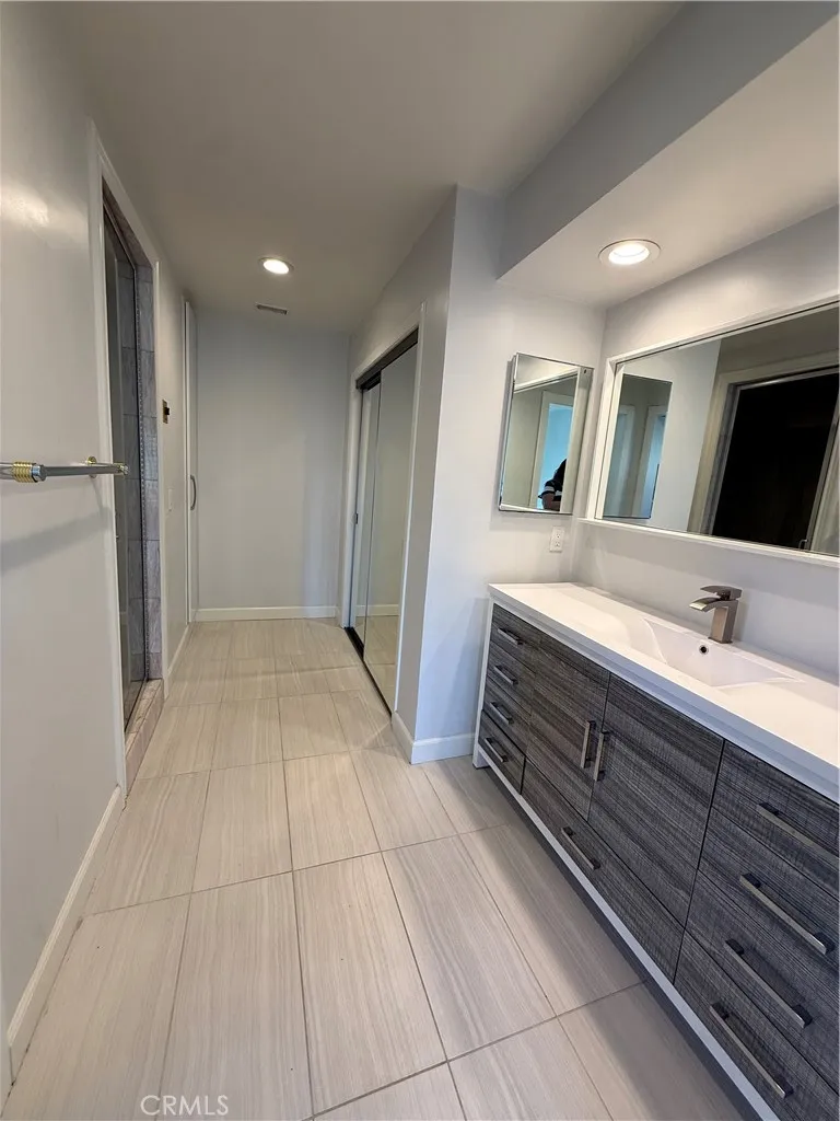 1284 Westwind Westlake Village, CA 91361
