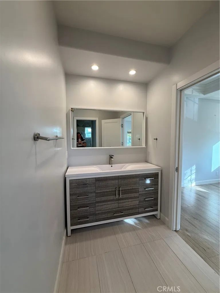 1284 Westwind Westlake Village, CA 91361