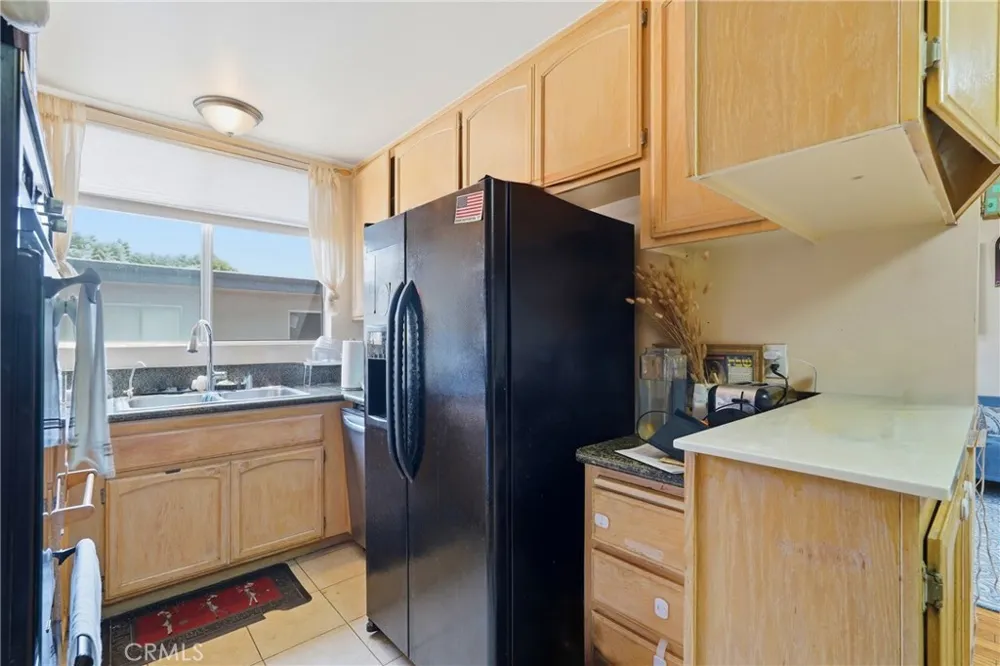 5429 Newcastle Encino, CA 91316
