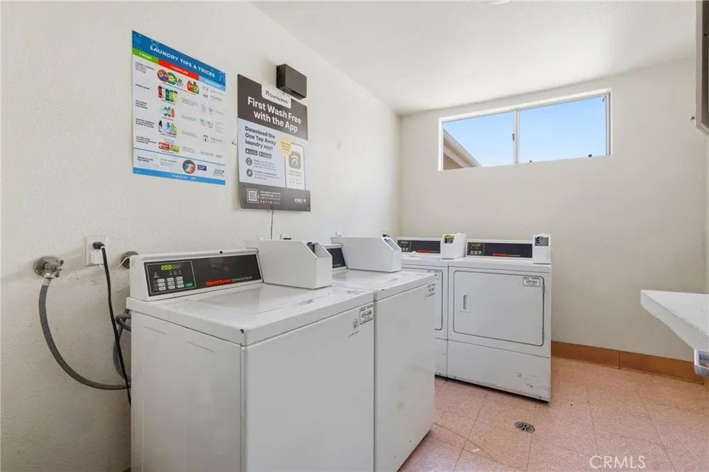 5429 Newcastle Encino, CA 91316