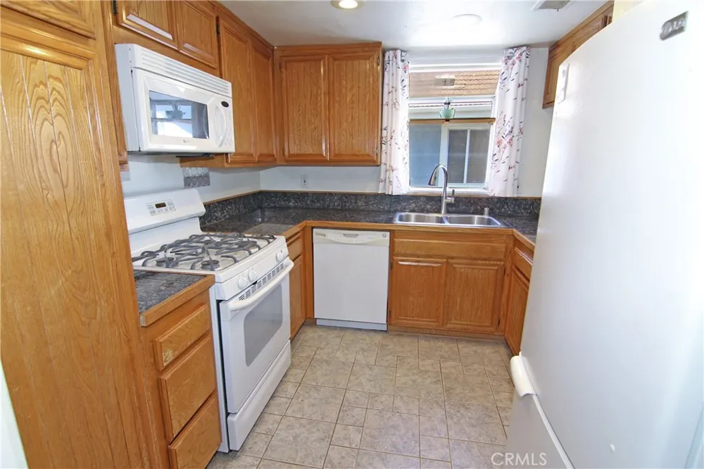 26808 Claudette Street #332 Canyon Country, CA 91351
