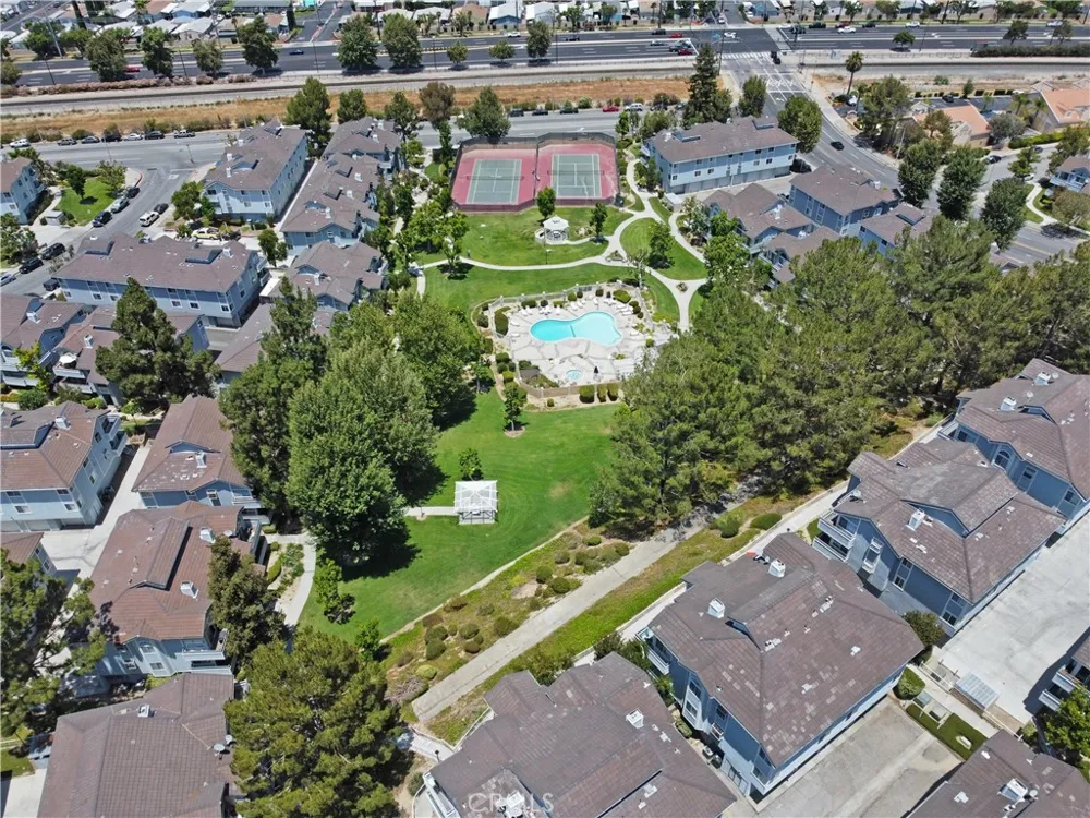 26808 Claudette Street #332 Canyon Country, CA 91351