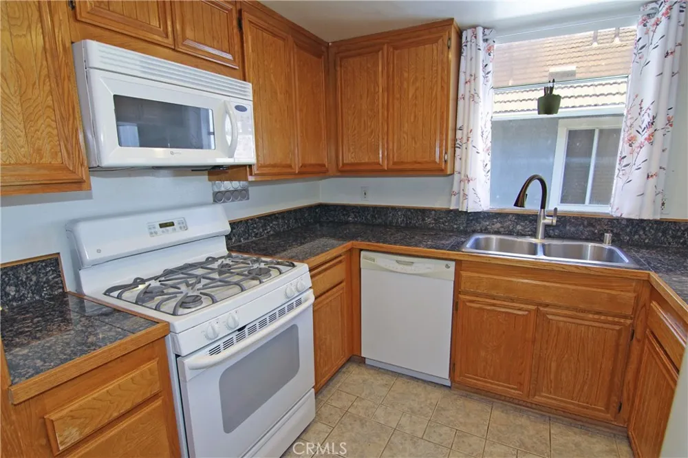 26808 Claudette Street #332 Canyon Country, CA 91351