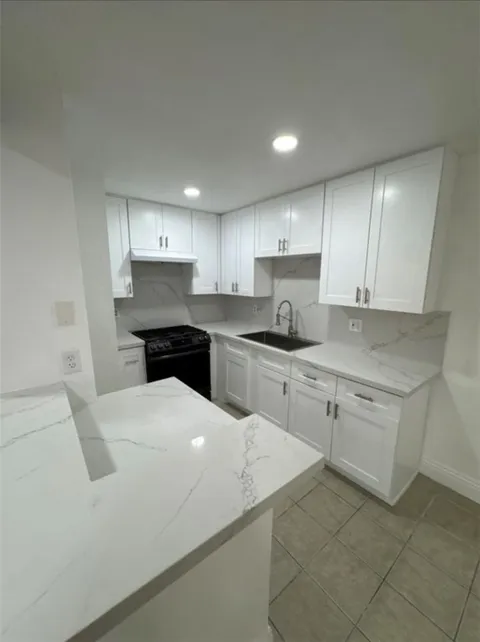1101 W Macarthur #301