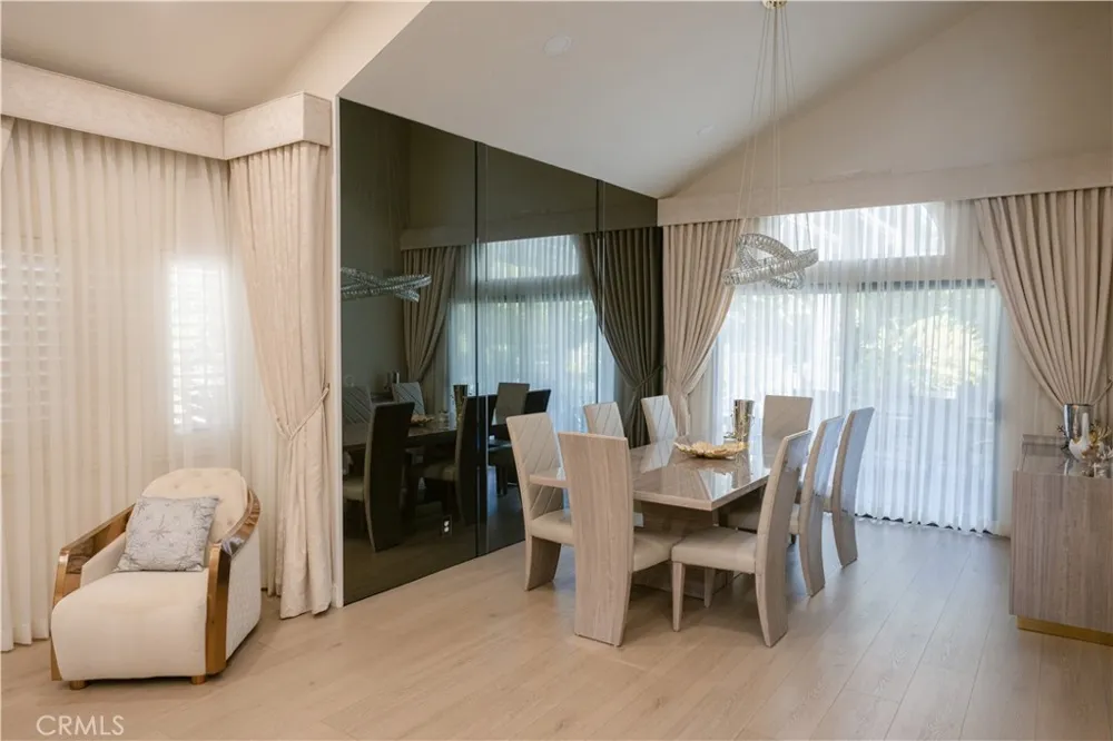 3060 Sioux Court Simi Valley, CA 93063