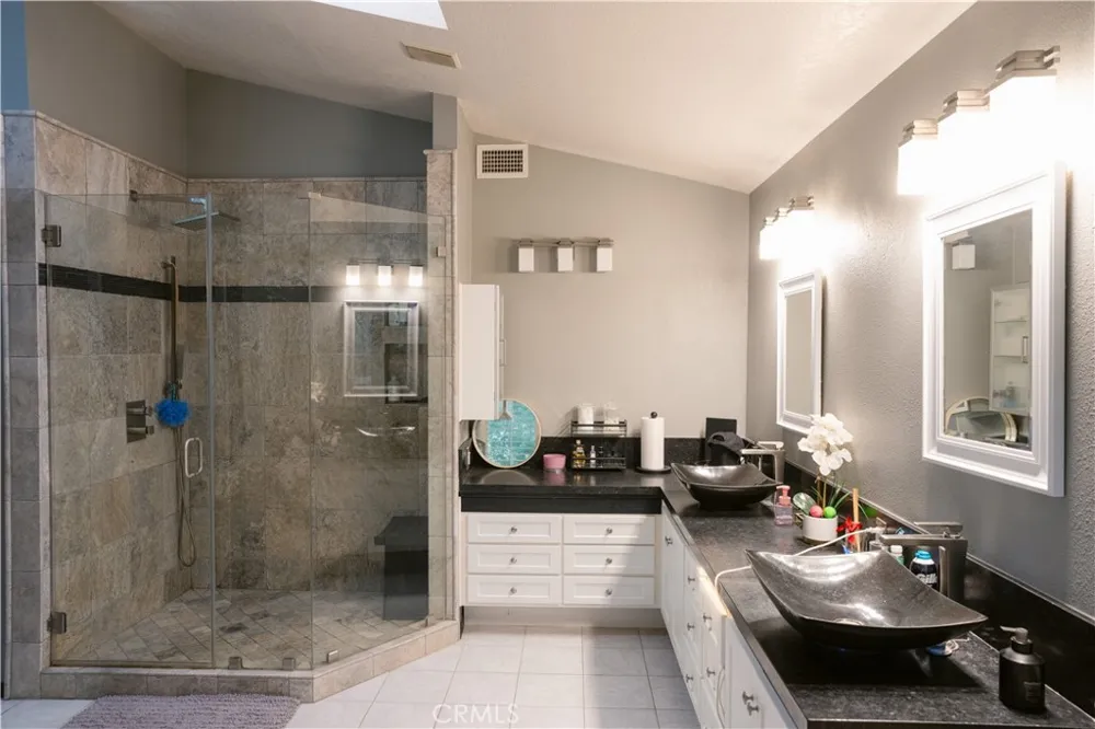 3060 Sioux Court Simi Valley, CA 93063