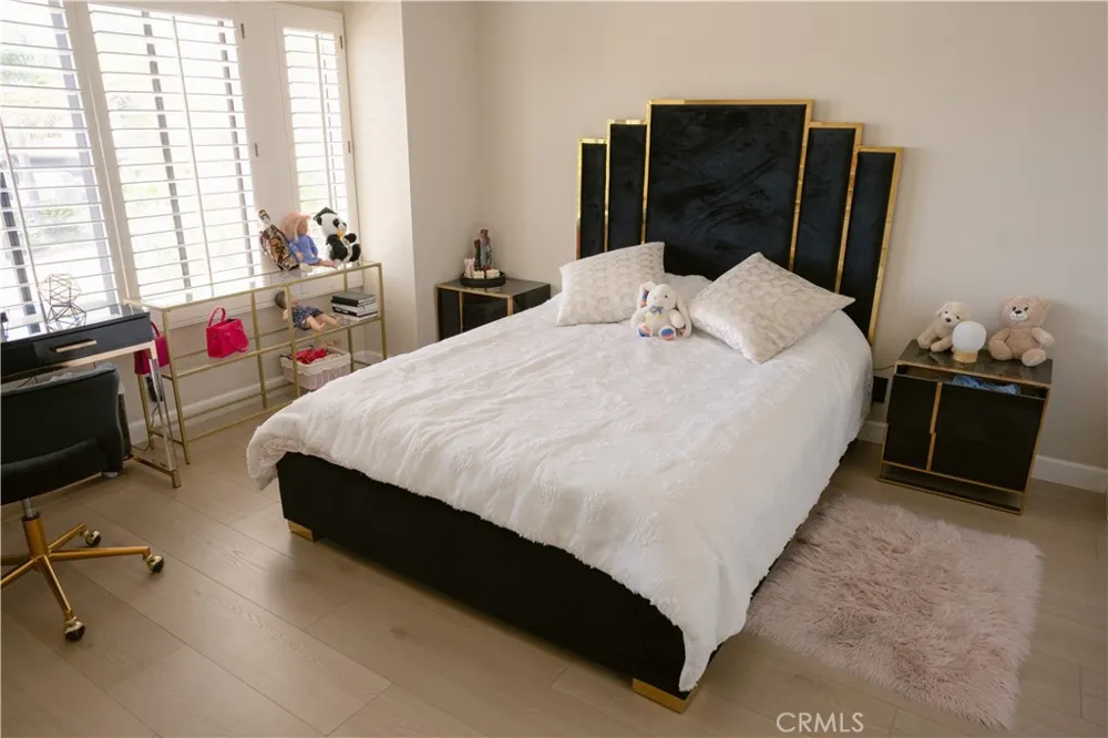 3060 Sioux Court Simi Valley, CA 93063