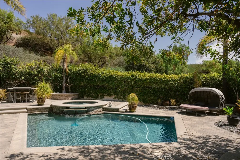 3060 Sioux Court Simi Valley, CA 93063