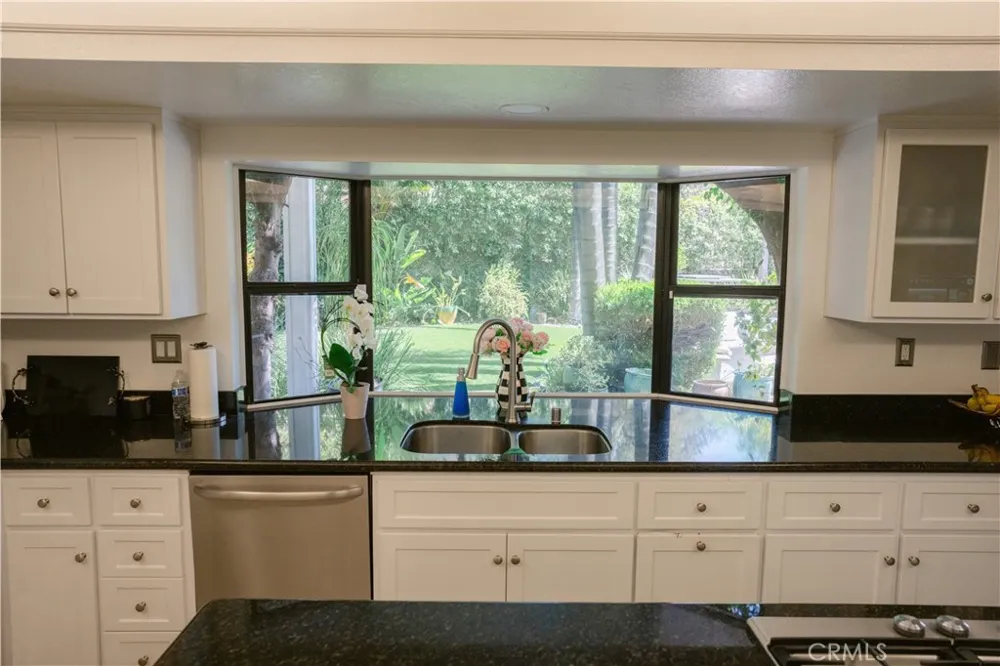 3060 Sioux Court Simi Valley, CA 93063