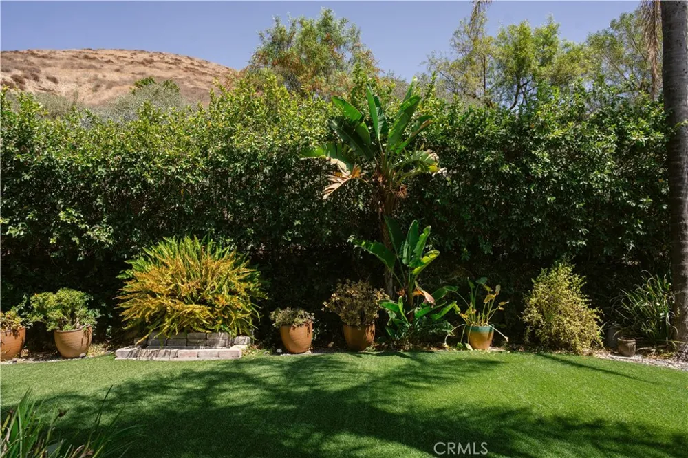 3060 Sioux Court Simi Valley, CA 93063