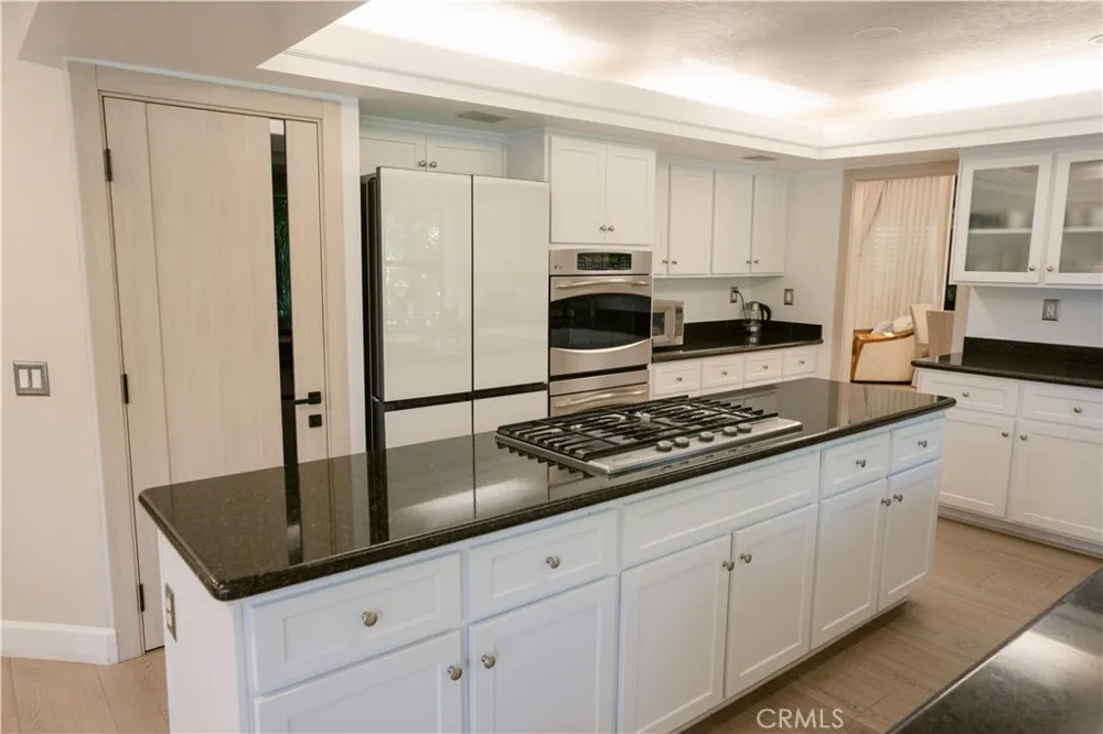 3060 Sioux Court Simi Valley, CA 93063