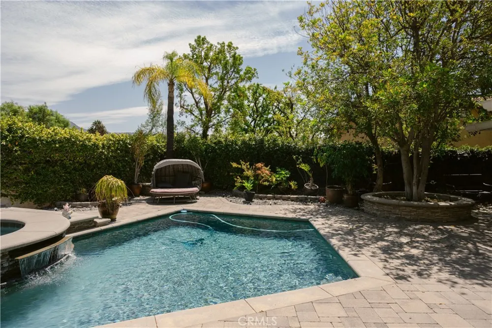 3060 Sioux Court Simi Valley, CA 93063
