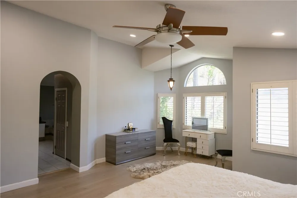 3060 Sioux Court Simi Valley, CA 93063