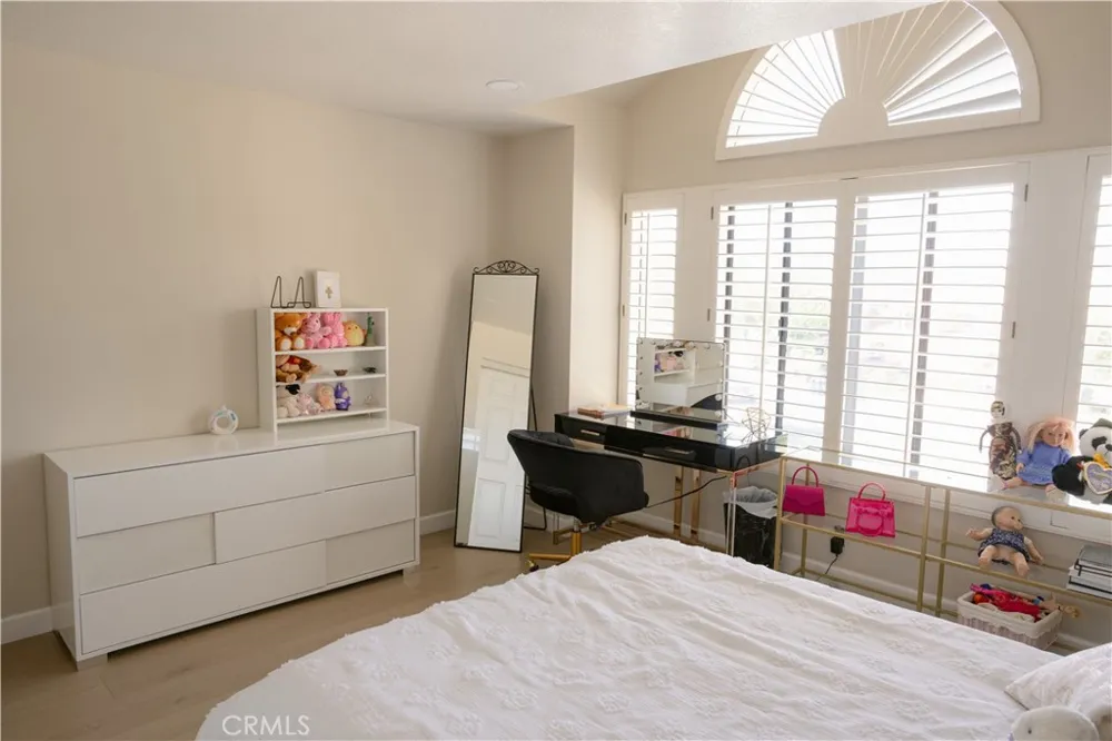 3060 Sioux Court Simi Valley, CA 93063