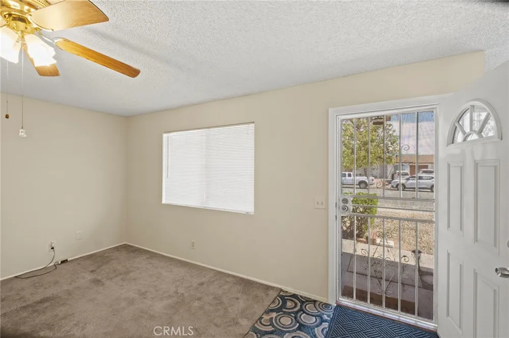 579 Corona Hemet, CA 92545