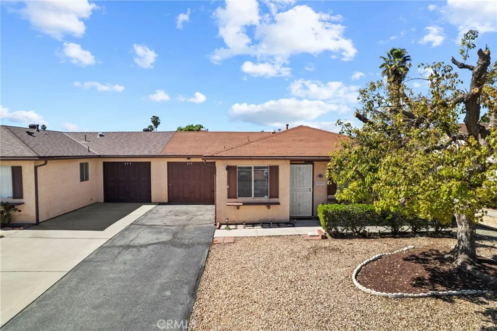 579 Corona Hemet, CA 92545