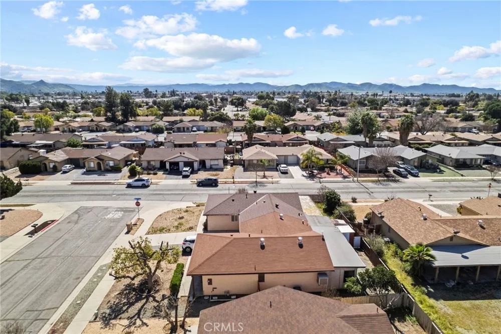 579 Corona Hemet, CA 92545