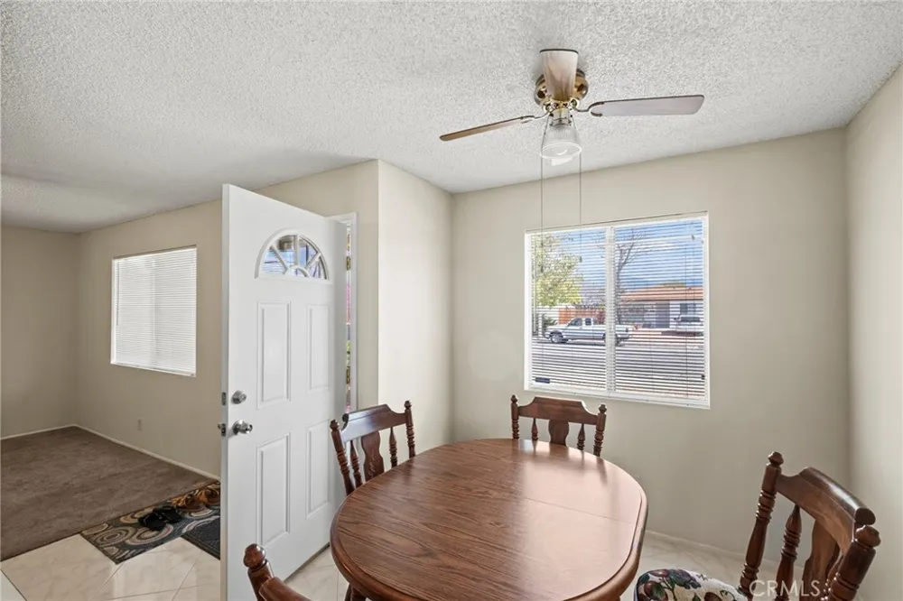 579 Corona Hemet, CA 92545