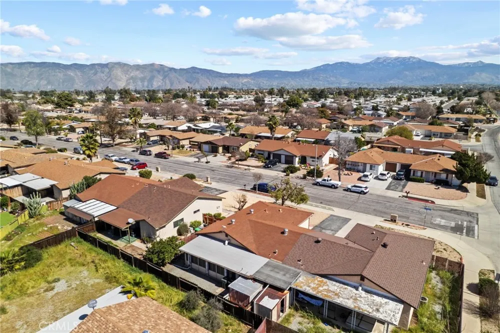579 Corona Hemet, CA 92545